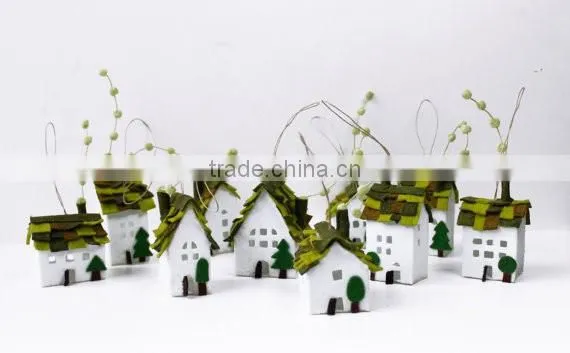 Home Decorations Miniature of ten houses of green roofs