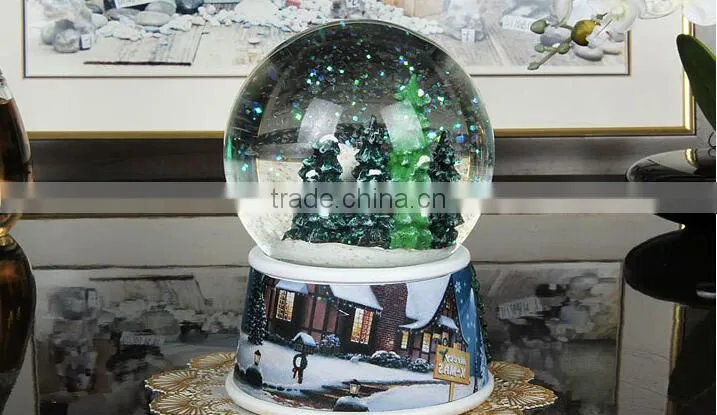 Polyresin Christmas Snow globe decoration snow globe with Music Box