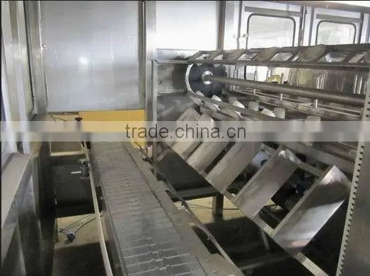 Full automatic 5 gallon bottled water filling machine in hot sales