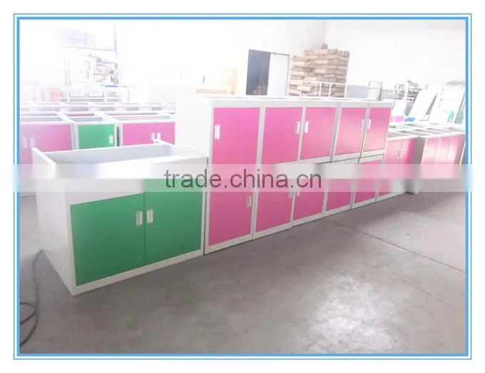 laboratory table with pp sink and brass faucet