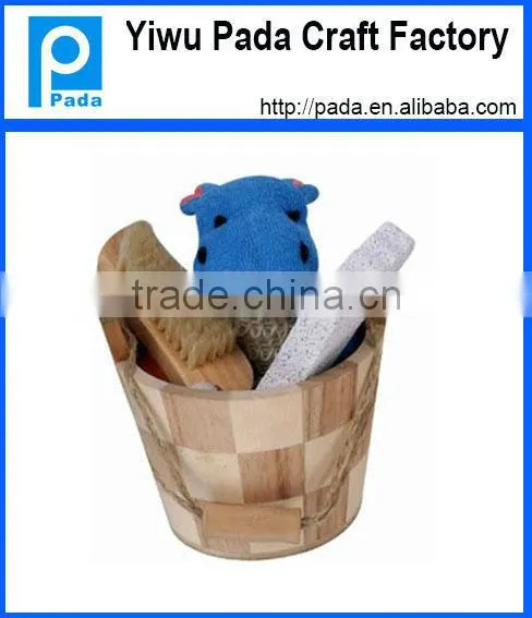 wooden bath set in wood basket