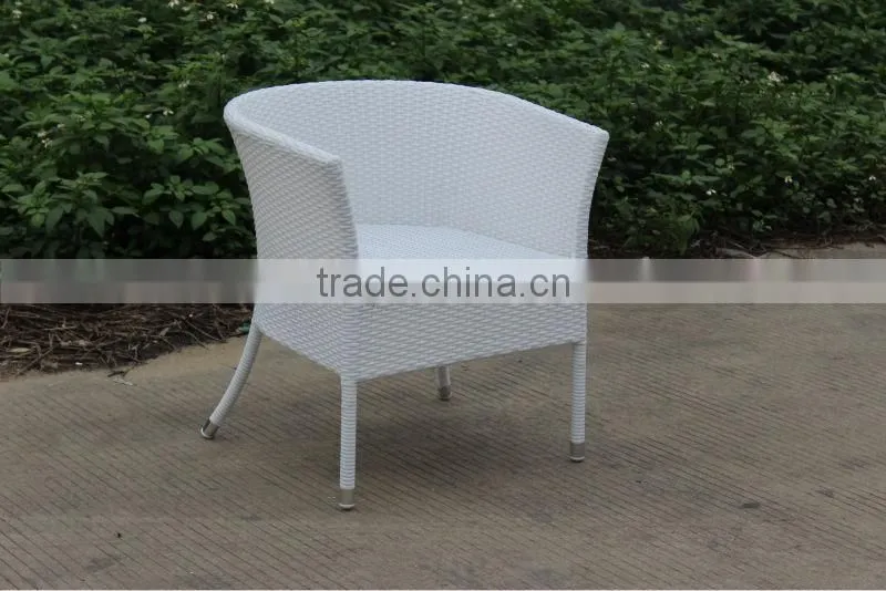 F-4296 outdoor rattan coffee set with round table and armchair