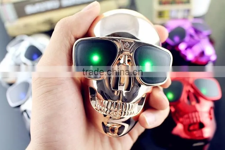 (hot style) skull head travel gift portable power bank, cute power charger, mini USB mobile power bank charger