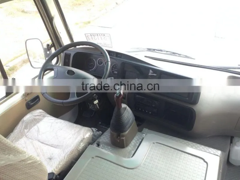 7.5m 26 seats Coaster type mini bus with cumins engine HM6700
