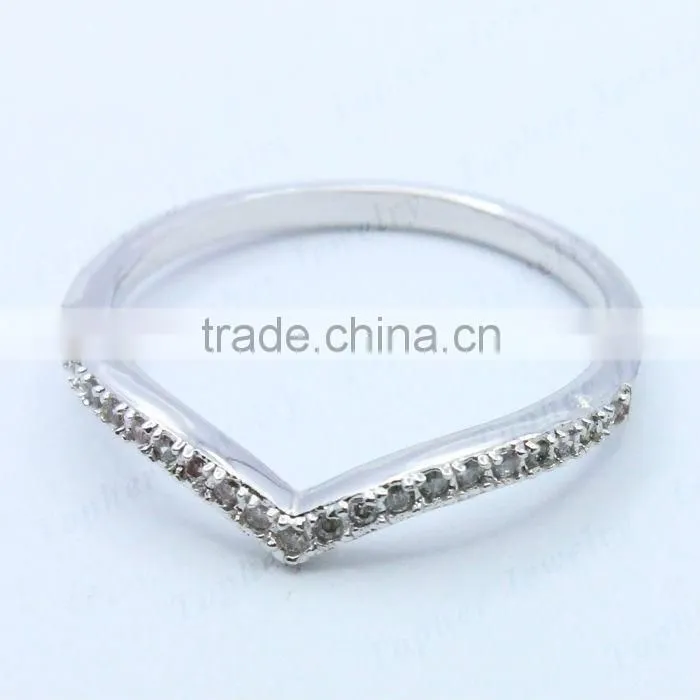 Rhodium plated solid 925 sterling silver ring with AAA zircon