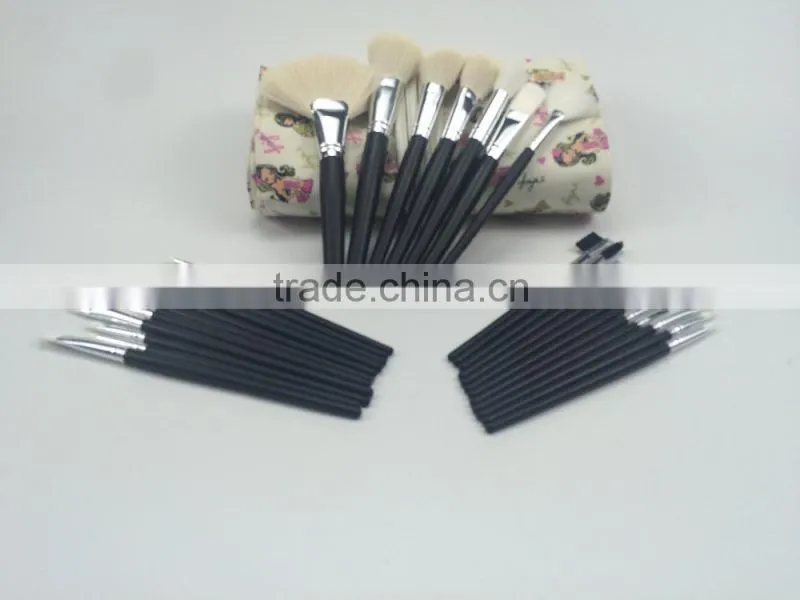 Advantage quality white color goat hair matte black wooden handle in fantastic girl use PU bag 30pcs makeup brush set