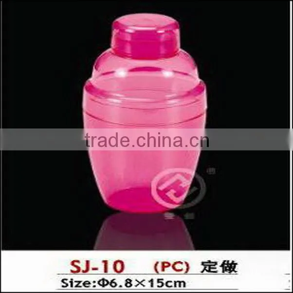 Plastic shaker bottle