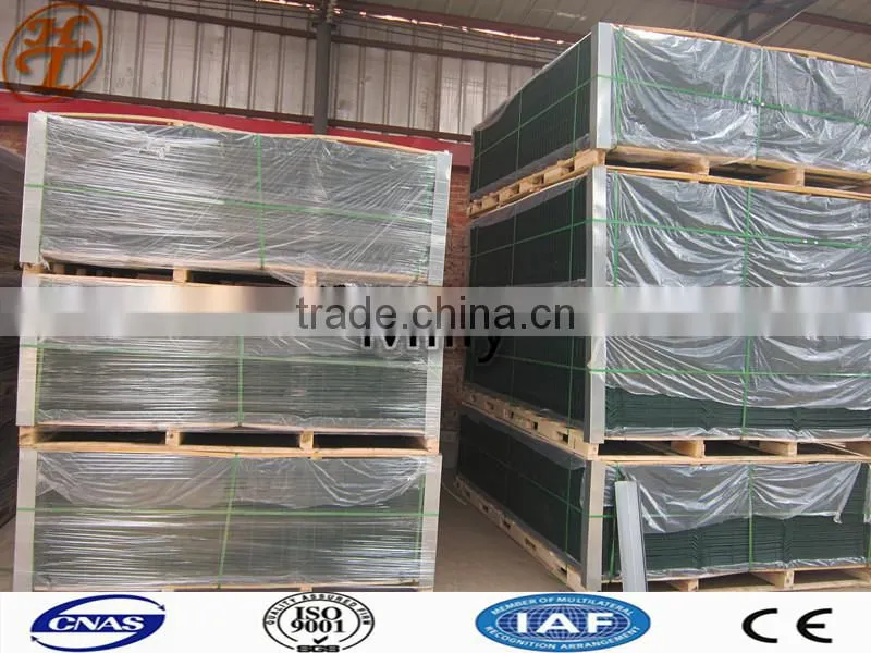 low price Arc Welded Mesh Fencing Powder Coat Safety Fence/Brc Iron Wire Fence