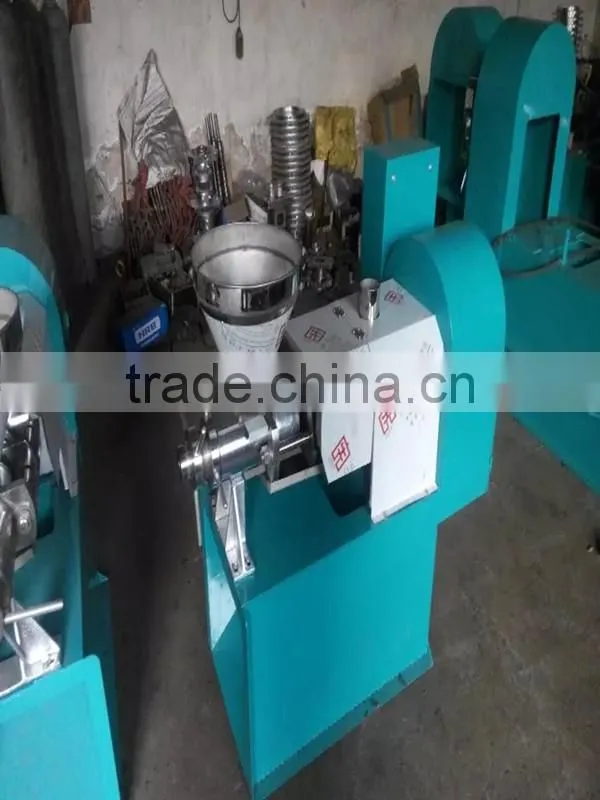 Cooking Oil Making Machine for Sale/Hydraulic Press for Oil Extraction/Small Oil Expeller
