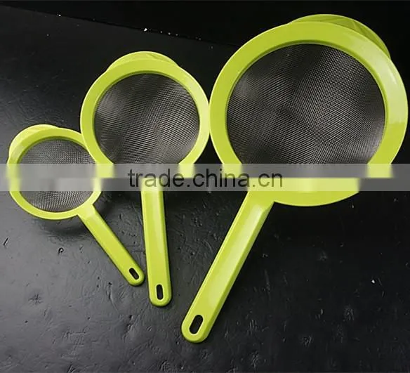 43022 Set of 3 Fine Mesh Stainless Steel Strainers with pp handle