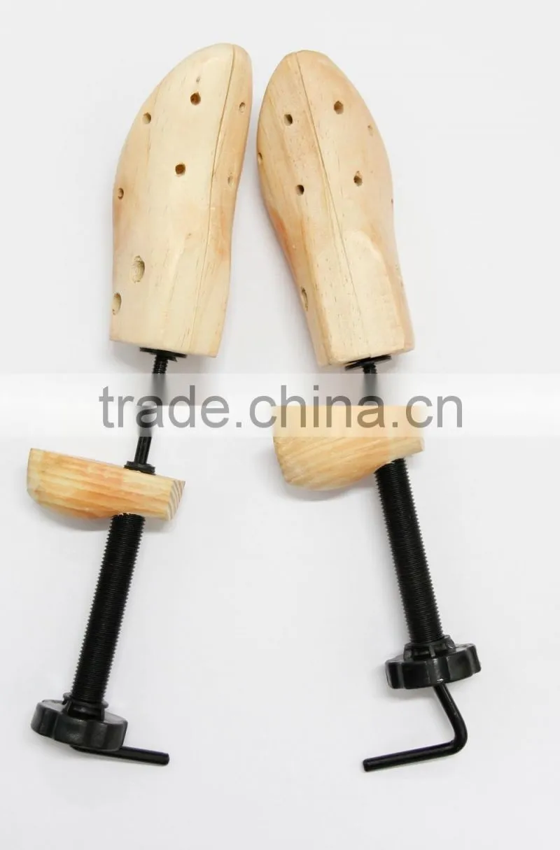 Pine wood adjustable enlarge type shoe stretcher