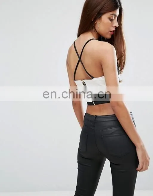 Alibaba Trending New Fashion Sexy Girls Top Design, Kendall and Kylie Paneled Long Sleeve Crop Top with Black or White Lace