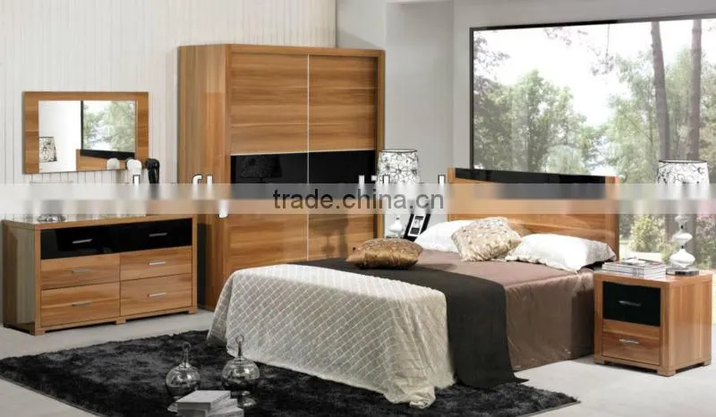Modern sliding door wardrobe