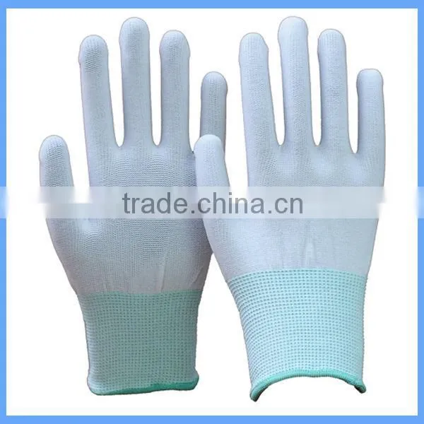 13 Gauge Seamless White Knitted Person Winter Nylon Glove