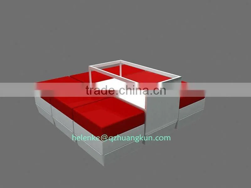 chain store chair
