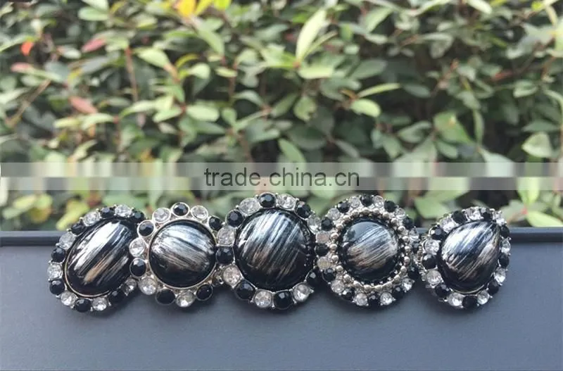 Hot sale new style acrylic rhinestone button five shapes cheap sewing plastic button