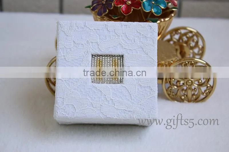 Wholesale wedding ring holder engagement ring boxes with beaded name plate of H