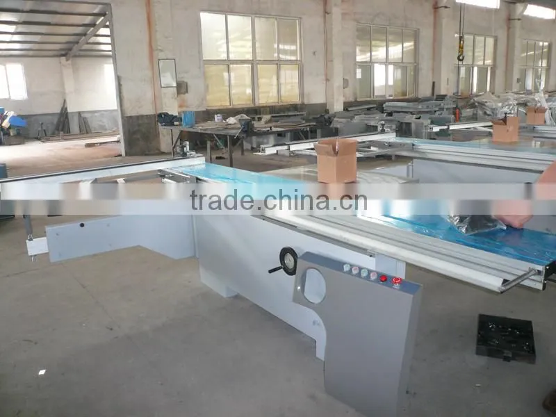 Sliding table saw