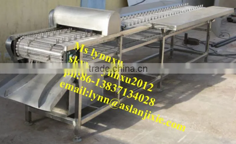 chicken feet skin peeling machine /chicken feet paw cutting machine