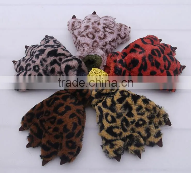 Lady Leopard bear's paw winter glove for cosplay