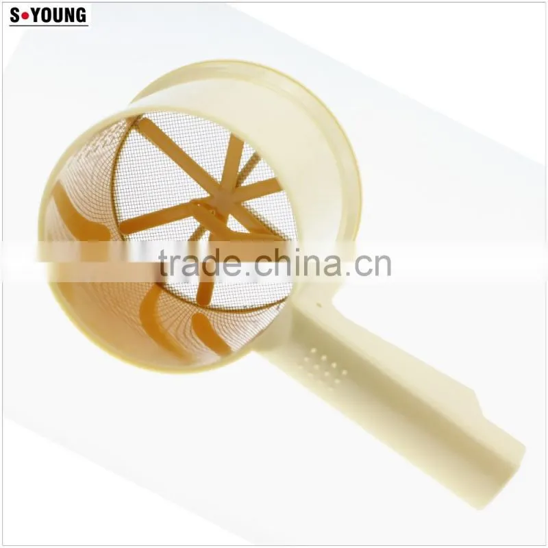 41053 Fashional cake baking tools hand operated plastic Flour Sifter