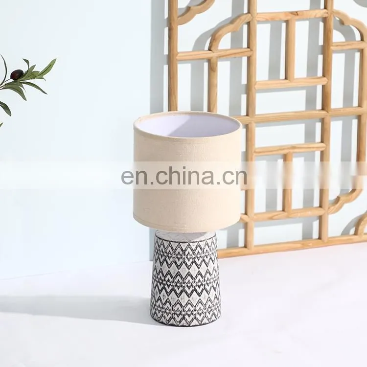 Unique pattern design vintage ceramic night light cheap bedroom porcelain lamp for hotel decor