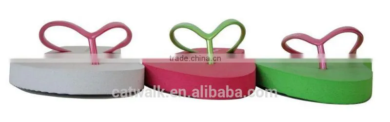 2015 Hot promotional china cheap girls slipper colorful optional flat beach shoes