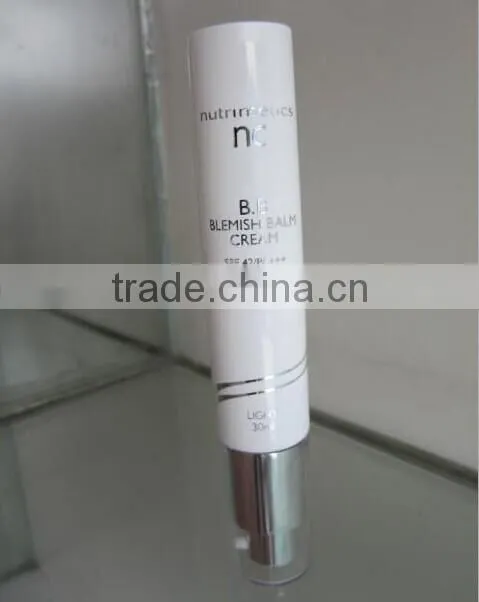 Chinese colored cosmetic soft tube oriented flip flop cap