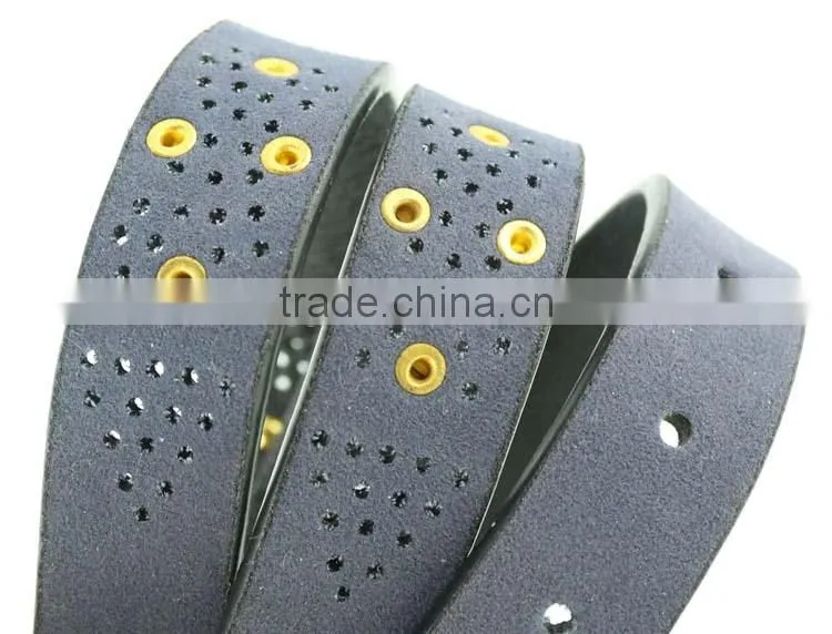 Women's fashion metal studded black leather belt with shiny gold buckles in yiwu