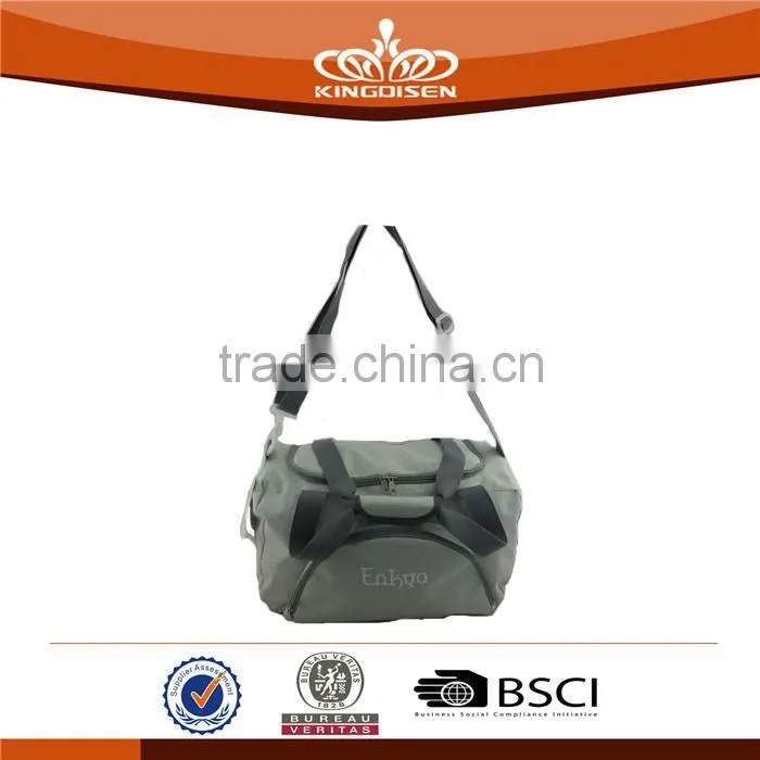 Convenient large capacity travel bag for traveling