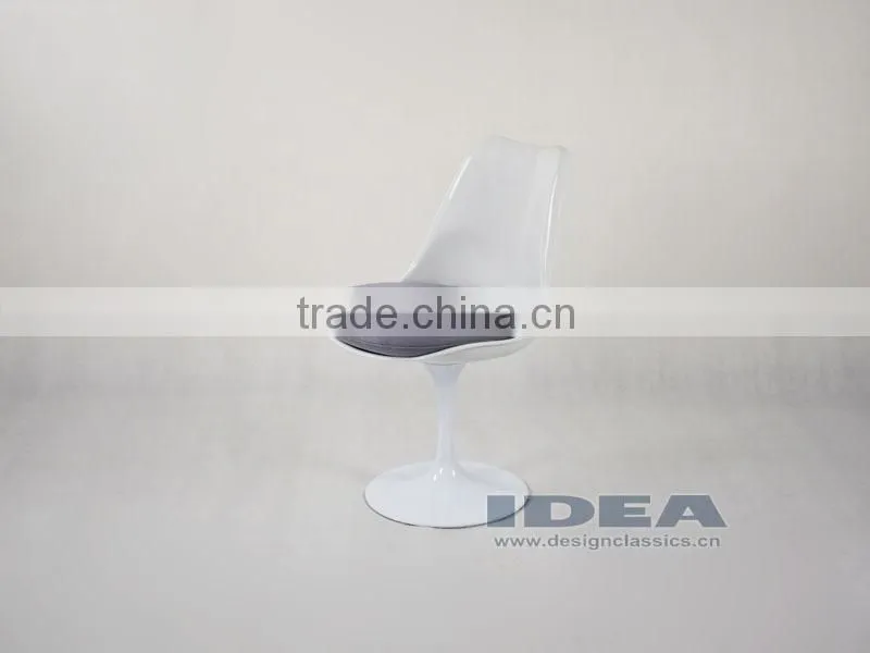 Replica Eero Saarinen Tulip Chair - Grey Cushion