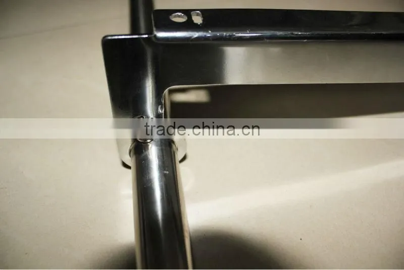 Double slotted metal shelf bracket with rod hanging ring