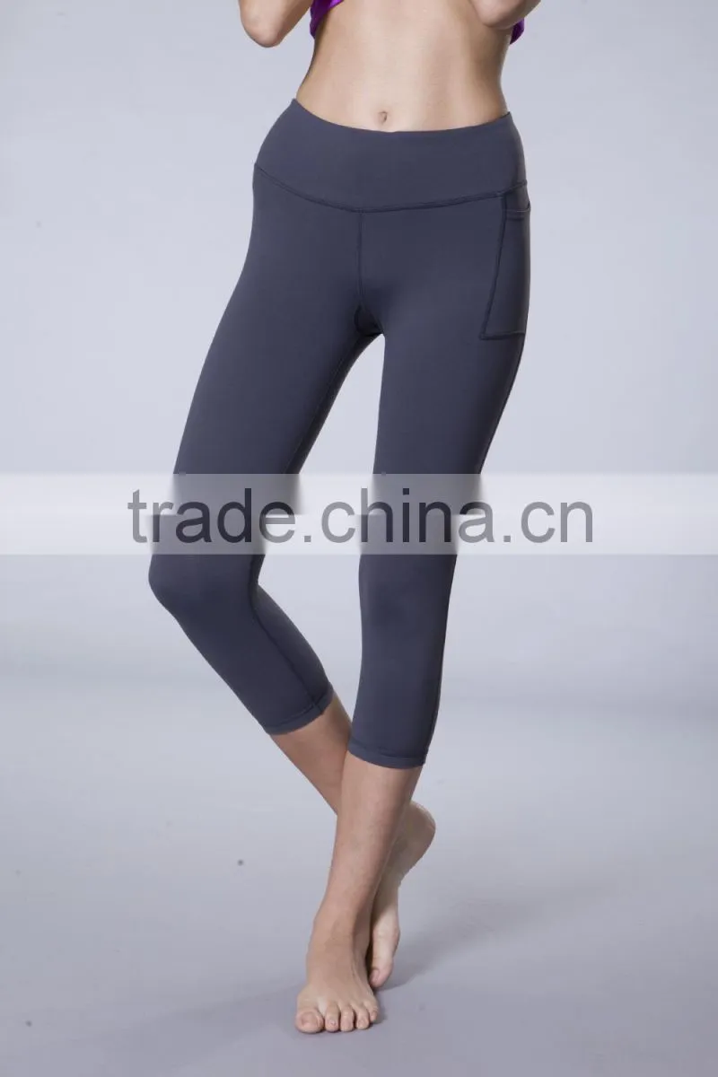 Popular women's yoga capri pants made of 87% Nylon and 13% Spandex girl's fashion sports capri pant