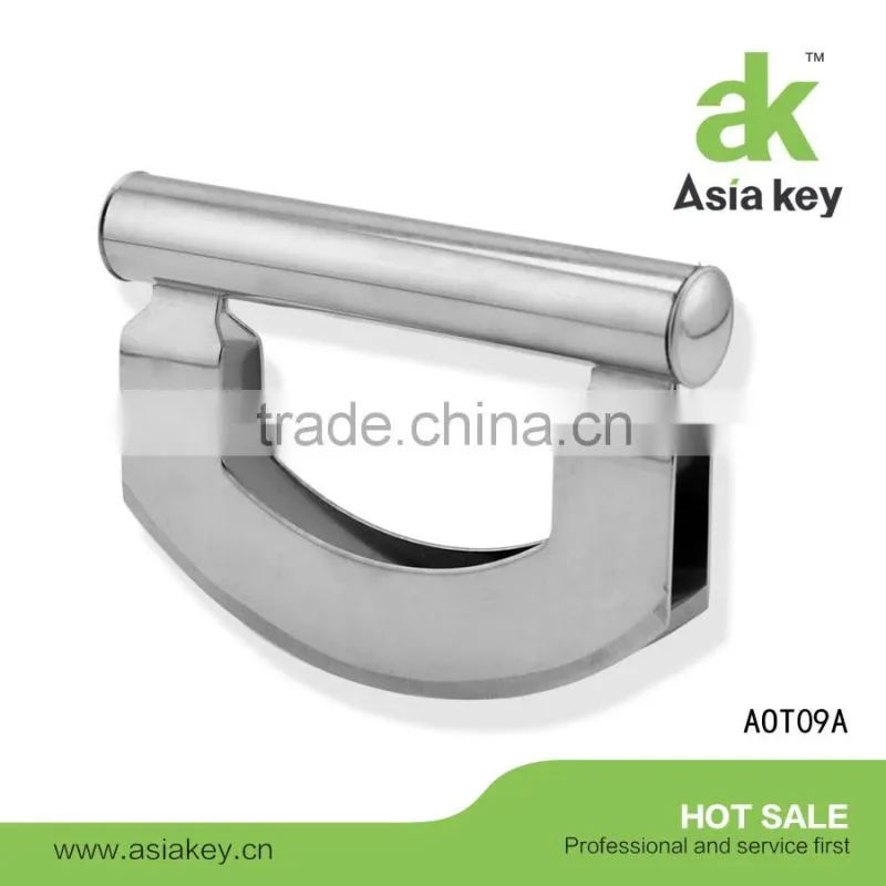 Easy To Grip And Cuts Simple Double Mezzaluna With Black Handles