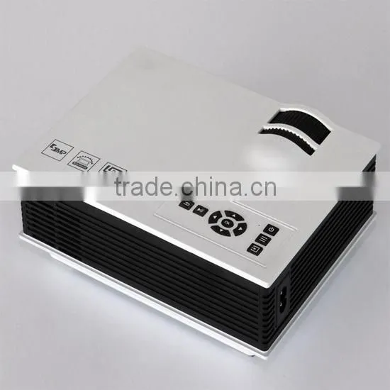 2015 Newest Mini HD 800x480dpi Entertainment Projector UC40