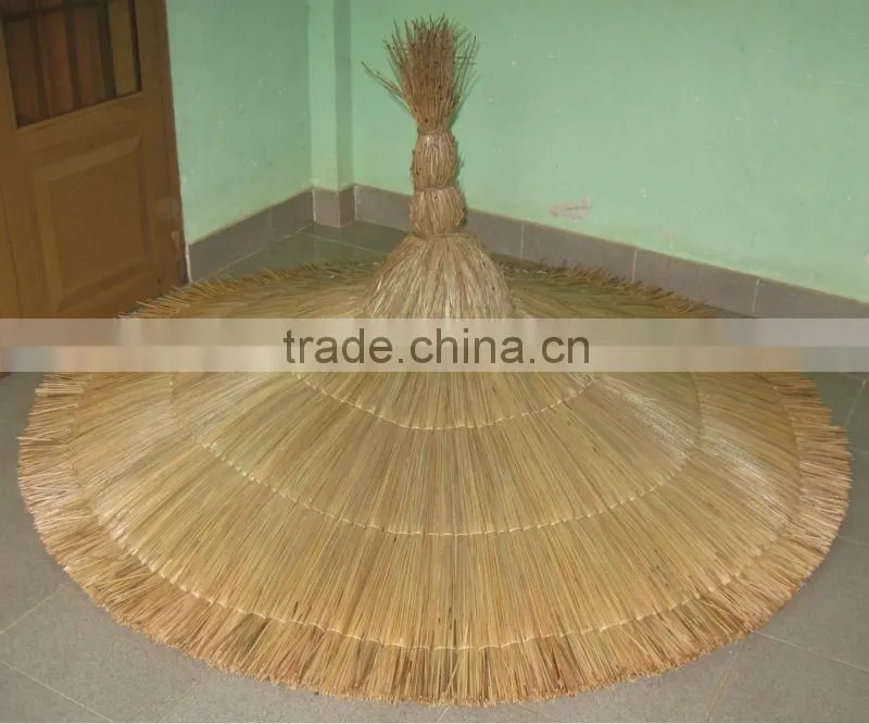 CHEAP THATCH UMBRELLA/SEAGRASS UMBRELLA/PALM LEAF UMBRELLA & ROLLS - VIETNAM - candy@gianguyencraft.com (MS CANDY)