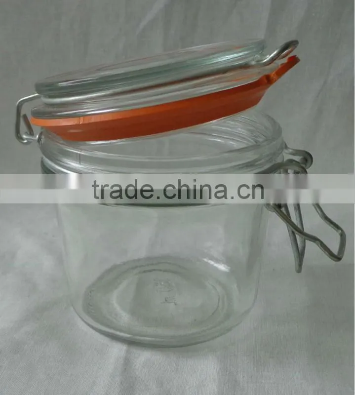 Glass hurricane lamp with handle