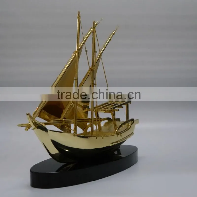 2017 NEW Style High Quality Beautiful Real Gold plated Dhow with Bahrain Gift