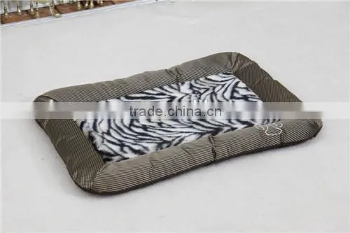 The Wild Dog Luxurious thick oxford fabric pet bed