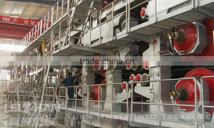 Auto guide Waste paper recycling equipment , paper carton making machine