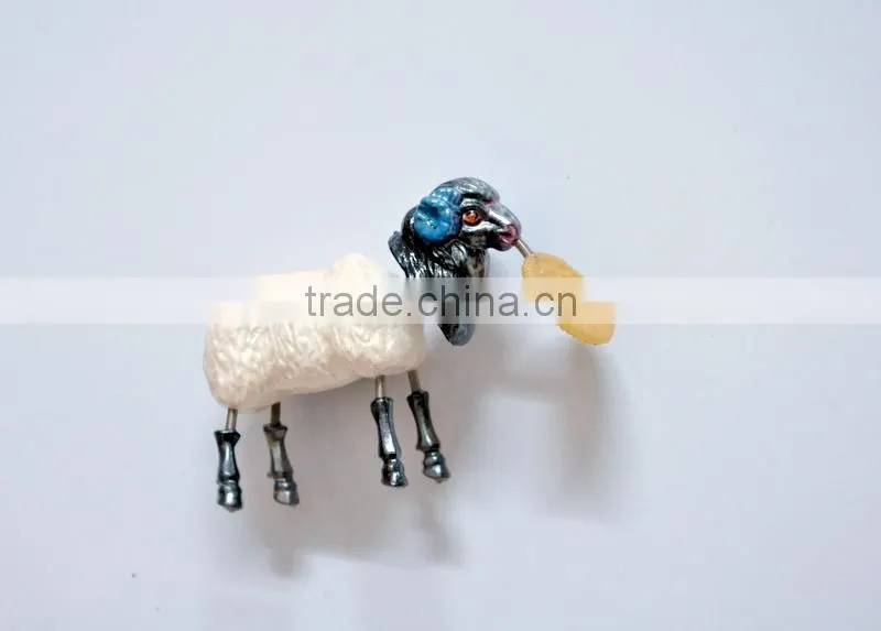 4 inch Small Sheep Eat Dollor Plastic Fridge Magnets Maker