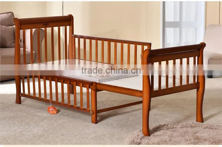 Multipurposes Wooden Baby Crib With Wheels Solid Wood Baby Cribs
