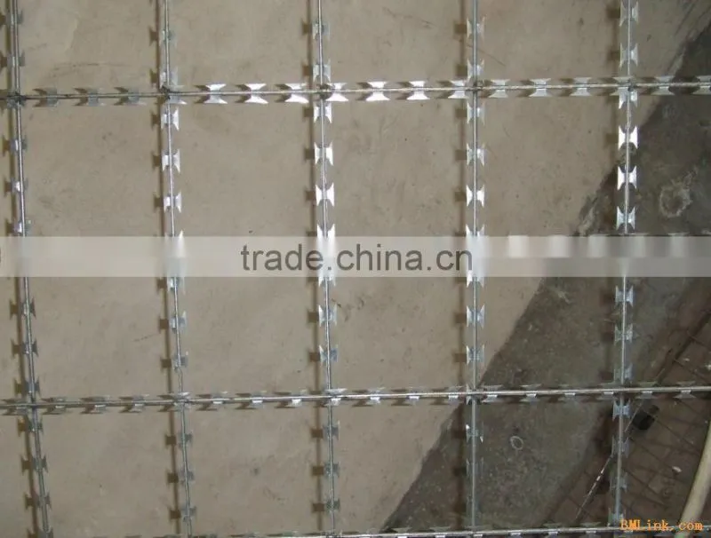 Galvanized Razor Barbed Wire/PVC iron barbed wire (supplier)