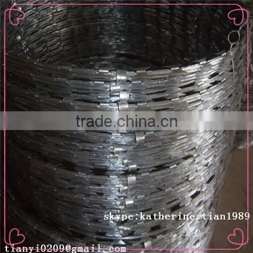 Hot dipped galvanized Concertina Razor barb wire with sharp blade for high security
