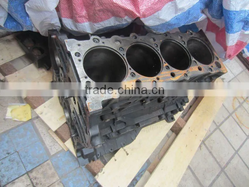 4HK1 cylinder block 8-98005443-7 8980054437 8-98046721-0 8980467210 NPR75 ELF