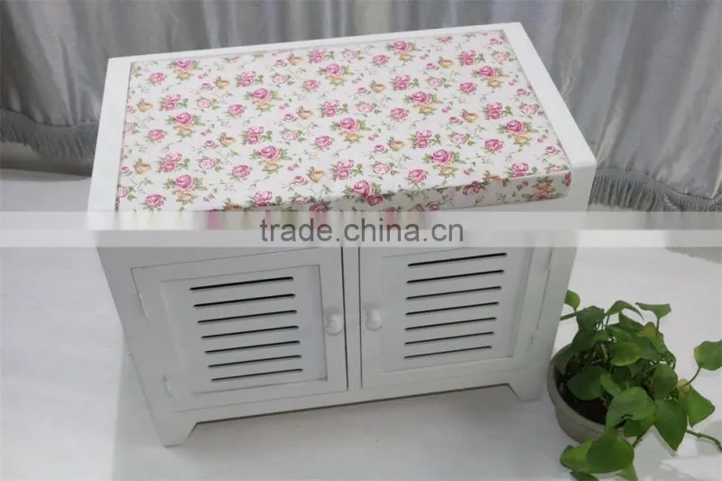 Wooden shoe cabinet with doors