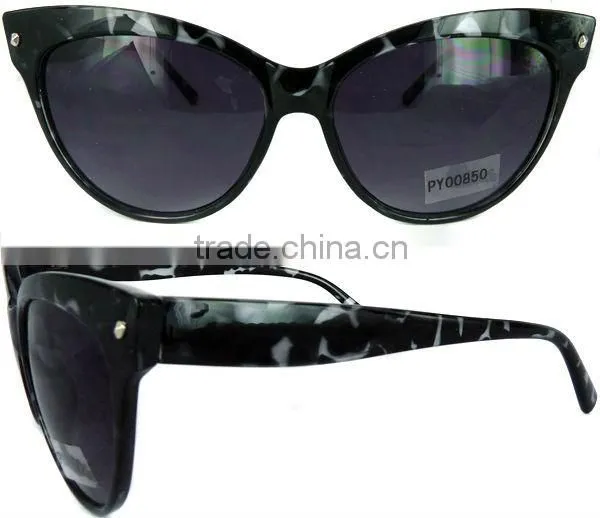 Very beautiful Fashion plastic sunglasses frame