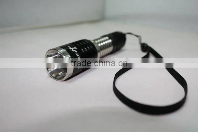 TrustFire Z8 CREE XM-L T6 good quality 600lm zoomable flashlight(1*14500)