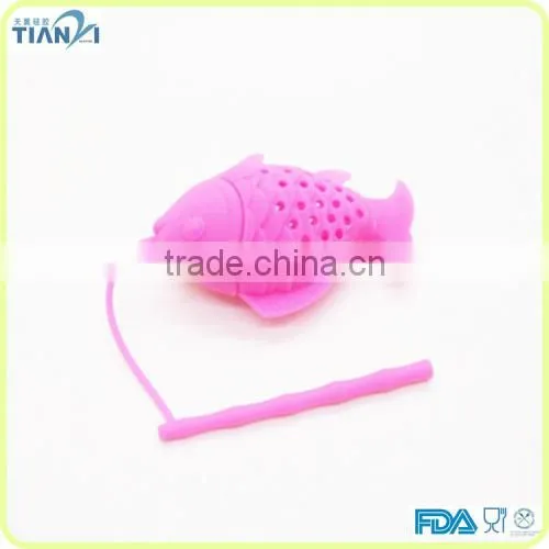 Creative FDA/LFGB BPA Free Fishing Shape Food Grade Silicone Tea Strainer