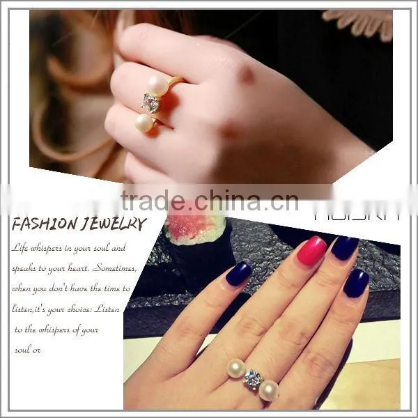 Open Imitation Pearl And Zircon Finger Ring